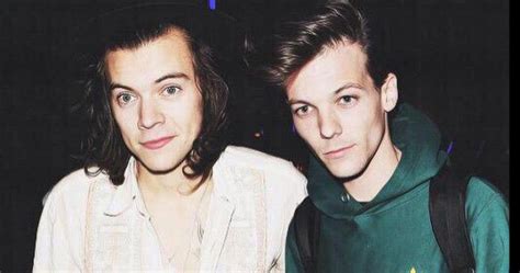 Harry Styles Et Louis Tomlinson Enfin En Couple