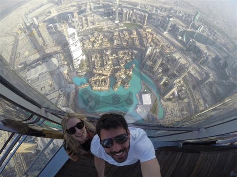 Burj Khalifa Top Selfie - werohmedia