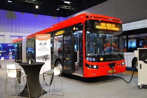 Ebusco Presents Its First Articulated E Bus To The Press Urban