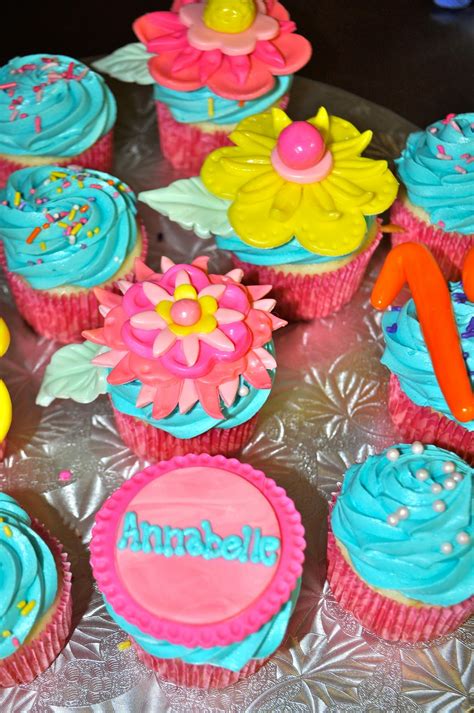 Leahs Sweet Treats Funky Flower 13th Birthday Cupcakes