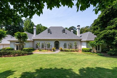 Hermosa Casa Llena De Luz Con Piscina A Ras En Atlanta Georgia