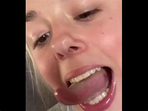 Puta máquina de mamada de lengua larga XVIDEOS