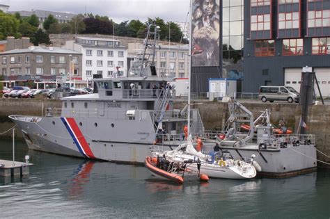 La douane saisit 1 3 tonne de cannabis à Brest Mer et Marine