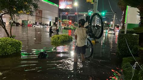 Le N Bajo El Agua Intensa Lluvia Provoca Inundaciones Autos Varados Y