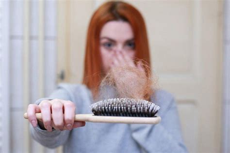 Capelli Che Si Spezzano Per Evitarlo Usa Questo Trucco Di Notte