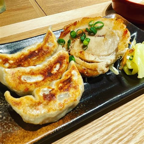 焼餃子・チャーシュー定食肉汁餃子のダンダダン 大阪梅田店の口コミ一覧 おいしい！が増えるグルメアプリ「sarah」