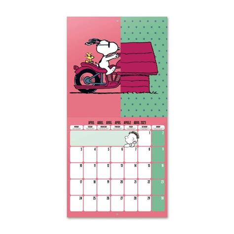 Snoopy Calendar 2023