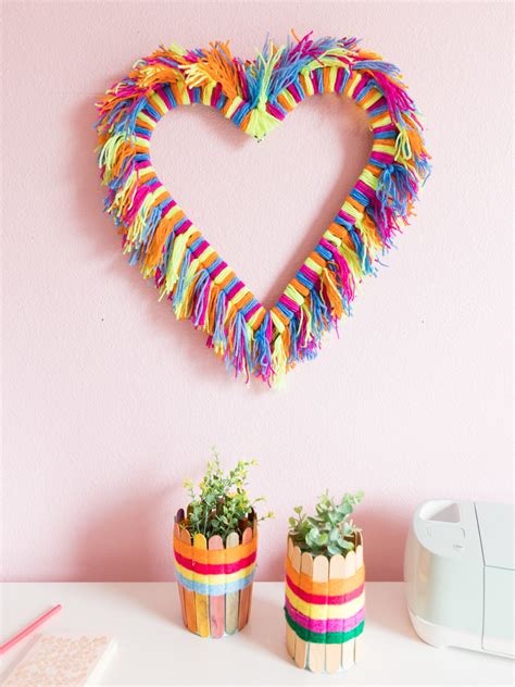 7 Easy Yarn Crafts to Make Now | Fun365