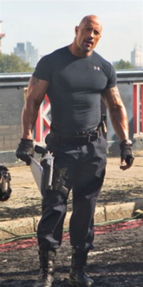 Pin De Cyanan Em Dwayne Johnson As Fast And Furious Hobbs The Rock