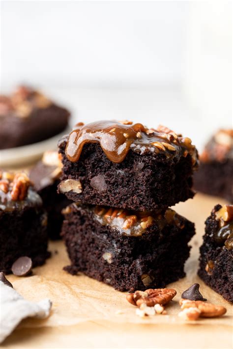 Chocolate Caramel Turtle Cake Turtle Caramel Cake Sweet Pea's