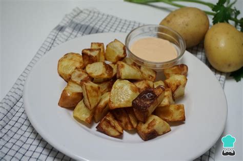 Patatas bravas al horno Receta FÁCIL y RÁPIDA