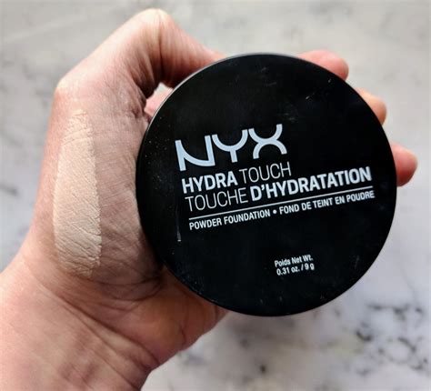 Nyx Hydra Touch Powder Foundation Review The Book And Beauty Blog