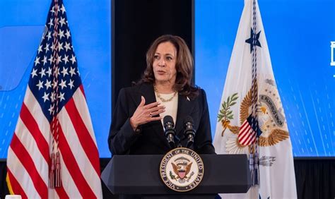 Kamala Harris Dari Wakil Presiden Ke Puncak Tiket Demokrat