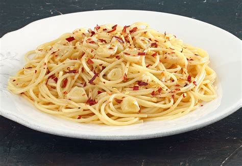 Ricetta Spaghetti Aglio Olio E Peperoncino La Ricetta Di Piccole Ricette