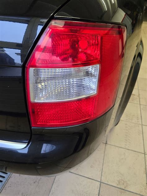 LAMPA TYŁ TYLNA PRAWA LEWA AUDI A4 B6 2000 2005 COMBI LAMPA TYŁ TYLNA