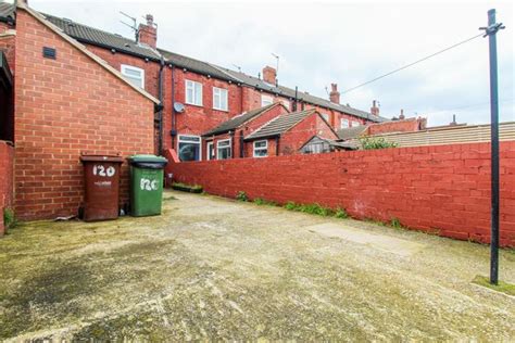 Lower Oxford Street Castleford Wf10 2 Bedroom Terraced House For Sale