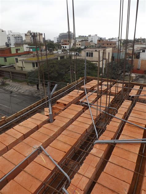 Obra en Proceso Ampliación de Vivienda Unifamiliar a Multifamiliar