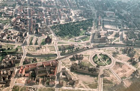 Berlin üzerindeki Gökyüzü 3