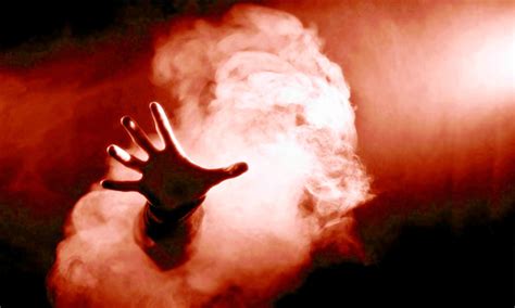 syaithan menggelincirkan manusia harman tajang