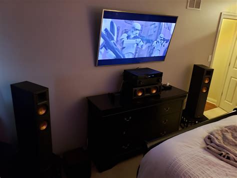 Bedroom Home Theater Setup - Goimages Story