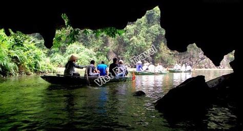 Xem ngay: Các hang động đẹp nhất ở Hạ Long | Viet Fun Travel