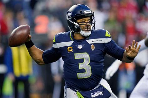 Russell Wilson trade rumors bring a Giants twist