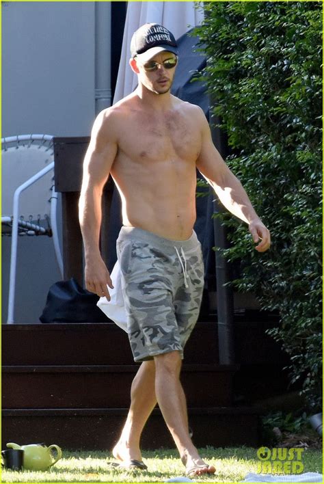 Ryan Kwanten Shows Off Amazing Shirtless Body In Australia Photo