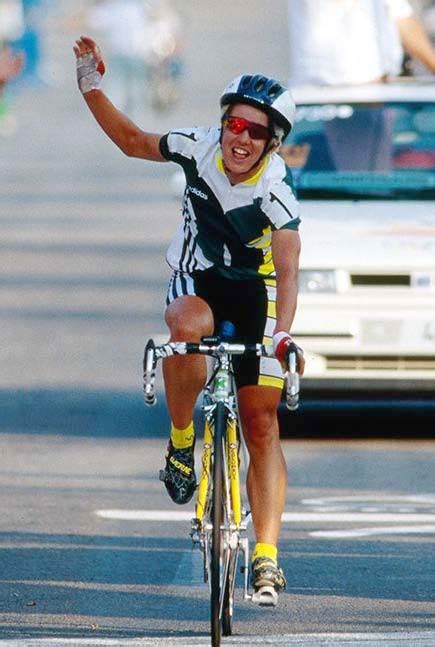 7 Hot Sexy Kathy Watt Bikini Pics