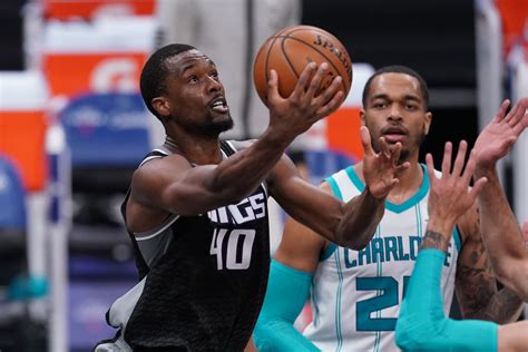 UNC Basketball: Harrison Barnes' big game thwarted by Hornets rally