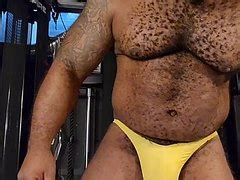 My Favs HOT HAIRY MUSCLE DADDY POSING ThisVid