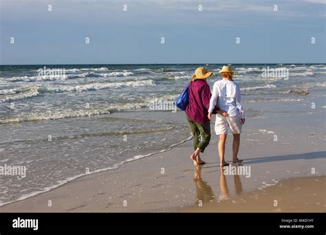 Seniors Senior Citizen Citizens Hi Res Stock Photography And Images Alamy