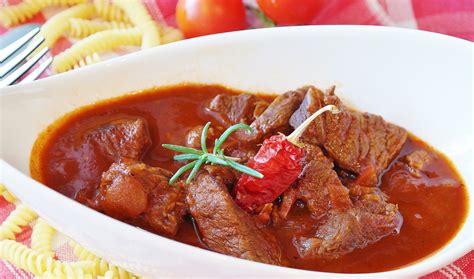 Carne En Salsa Uy