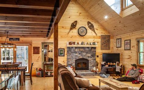 Cozy Up in Style: Log Cabin Fireplace Types, Styles & Floor Plans