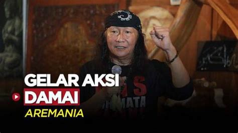 Video Aremania Gelar Aksi Damai Suporter Indonesia Usai Tragedi