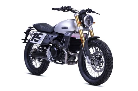 Motorrad Vergleich Fantic Caballero Scrambler Vs Fantic