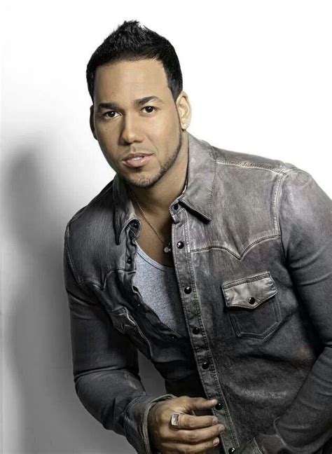 Romeo Santos Haircut Style