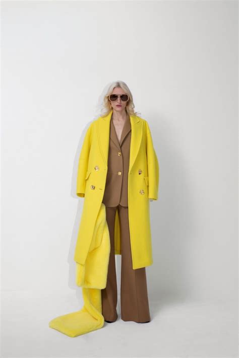 Pantone 2021 Color Of The Year Ultimate Gray Illuminating Yellow