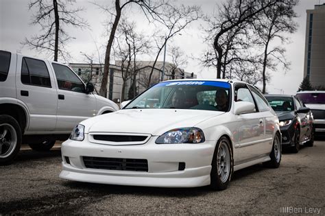 White Honda Civic Hatchabck In Rosemont For Tuner Galleria Benlevy