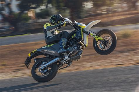 Las Husqvarna 701 Enduro Y Supermoto 2023 Disponibles Para Dominar