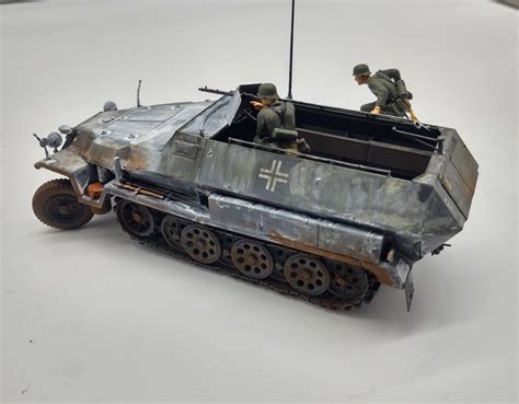 AMPS Reviews Academy 1 35 Sd Kfz 251 1 Ausf C Armor Modeling