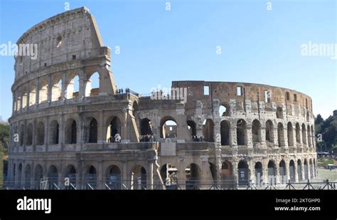 4k Colosseum Rome Italy Roman Coliseum famous Italian landmark travel ...