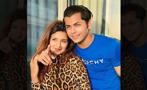 Avneet Kaur Siddharth Nigam And Their Most Fabulous Couple Stylish Moments Iwmbuzz