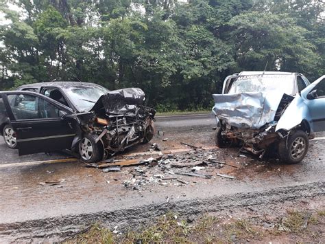 Colis O Frontal Deixa Cinco Pessoas Feridas Na Br Em Mg Estradas