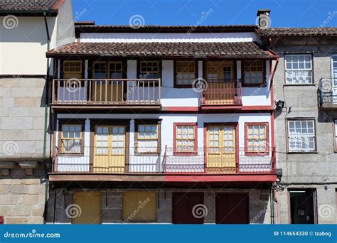 Casas Portuguesas Tradicionais T Picas Em Guimaraes Portugal Imagem