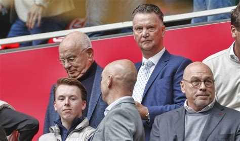 Conflict Bij Ajax Afgewend Akkoord Aanstaande Over Nieuwe Rvc Van