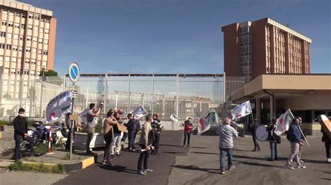 Torino La Protesta Della Polizia Penitenziaria Dimissioni Del