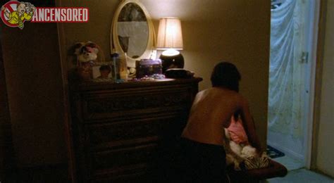 Naked Regine Nehy In Weapons