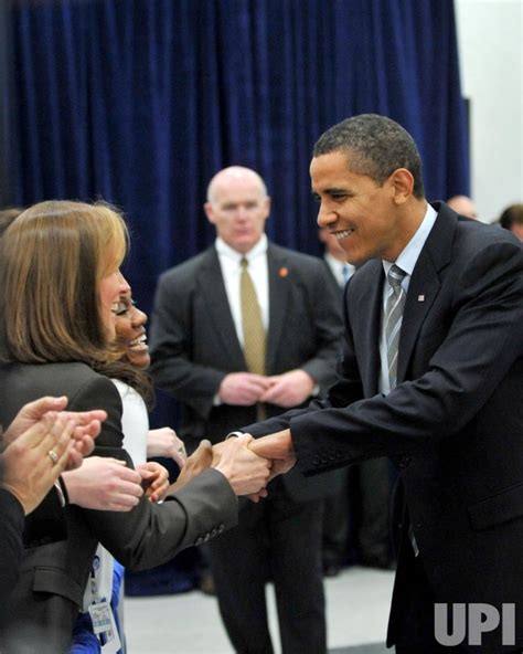 Photo President Obama Visits Cia Headquarters Wap20090420101