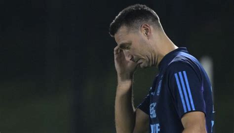 Lionel Scaloni suma un dolor de cabeza en la Selección Argentina 442