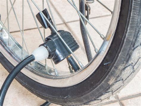 How To Pump Up A Bike Tyre Inflate Or Blow Up A Bicycle Tire Very Easy